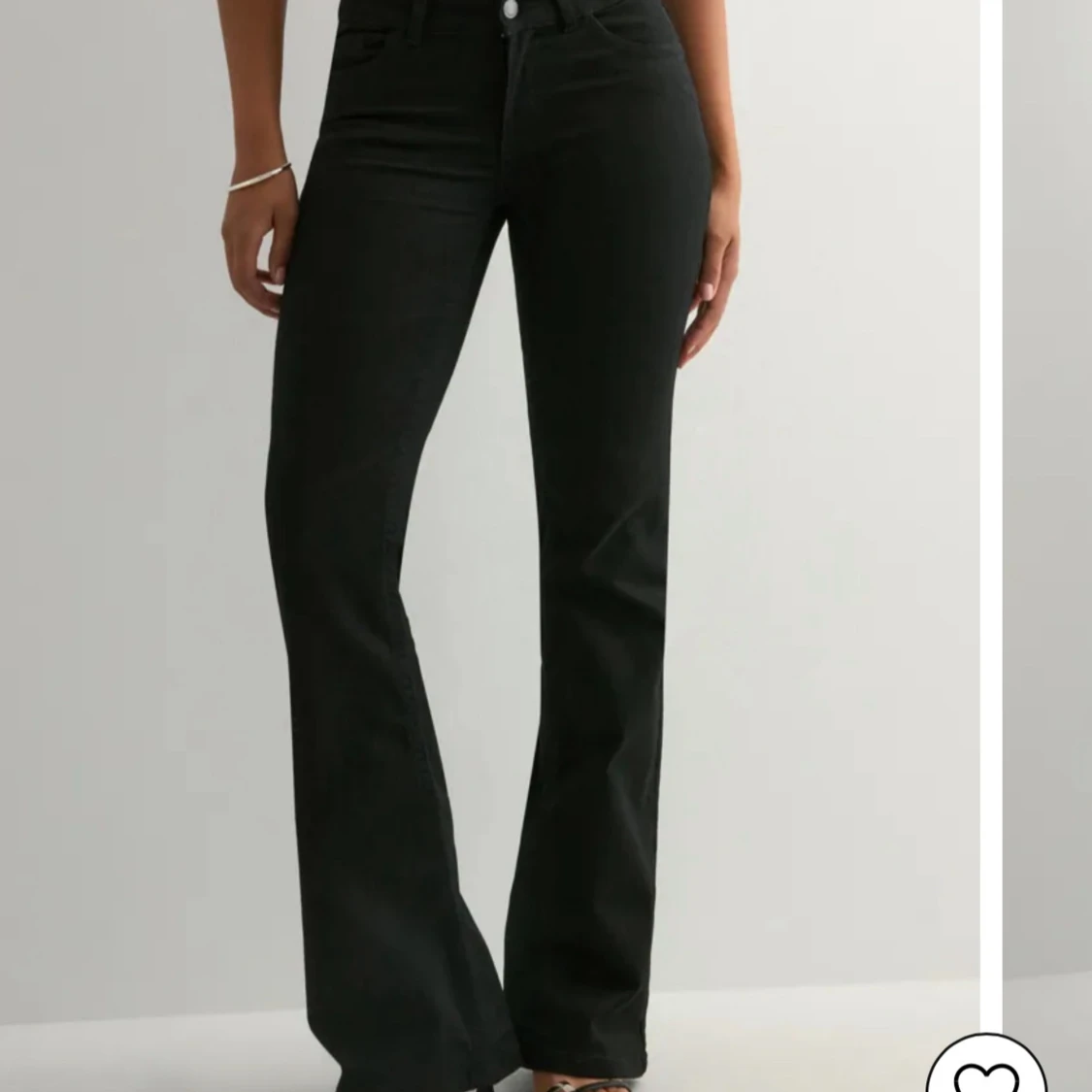 Lågmidjade Nelly jeans  - 4