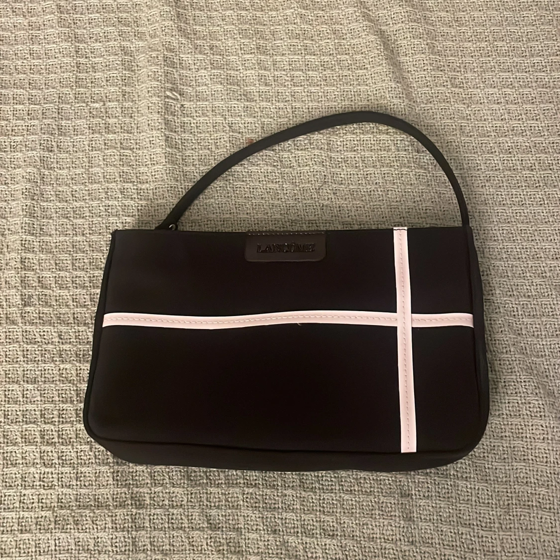 Svart axelväska från Lancôme
