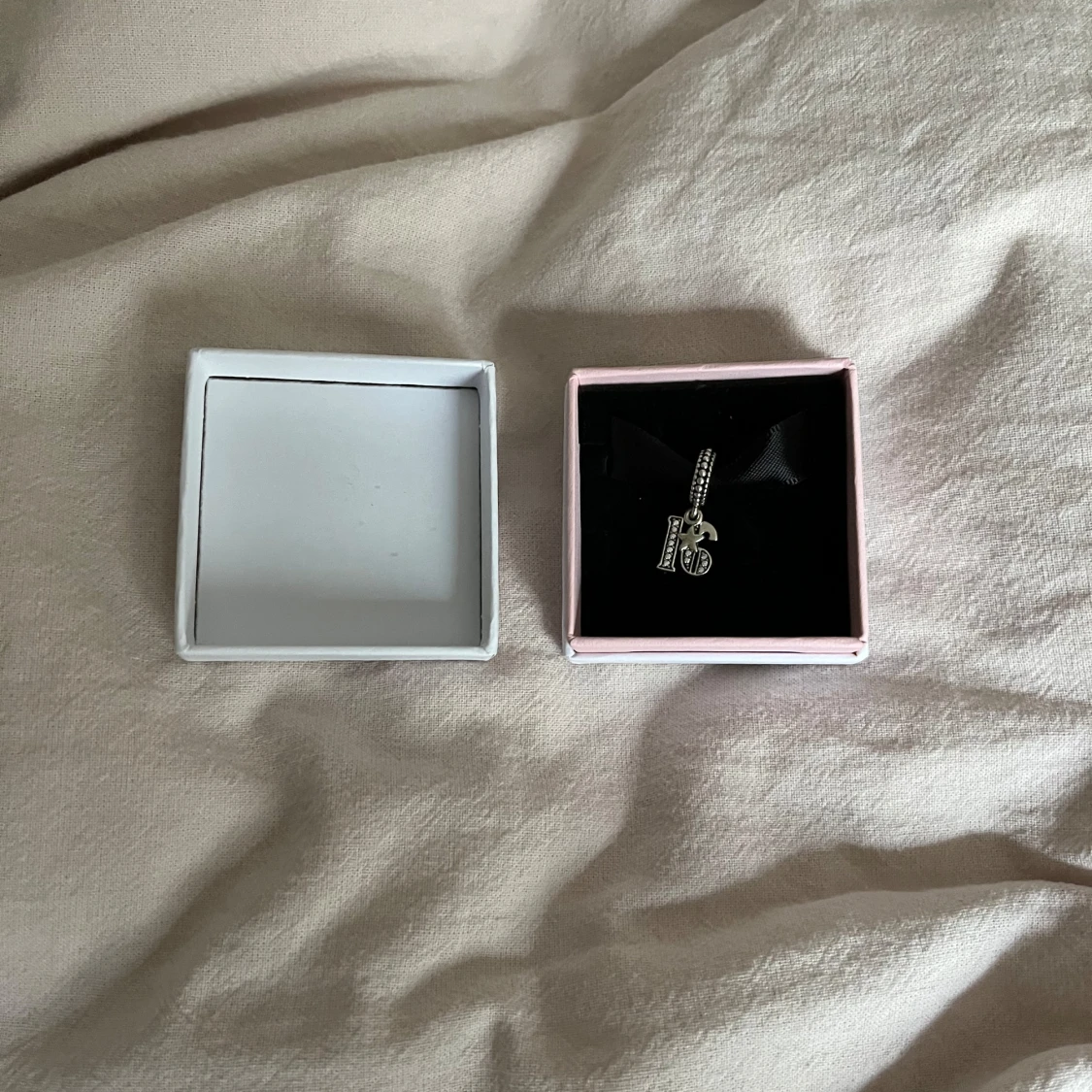 Pandora berlock  - 1