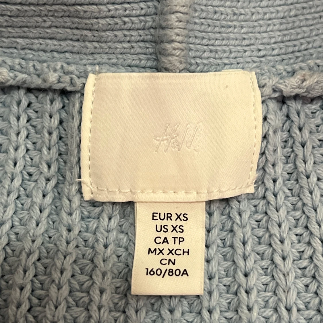 Ljusblå stickad kofta från H&M XS - 1