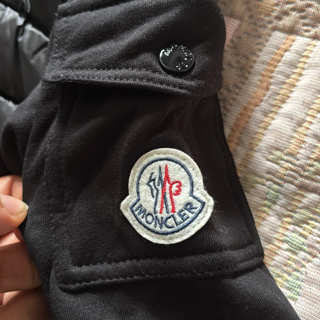 Svart pufferjacka från Moncler - 1