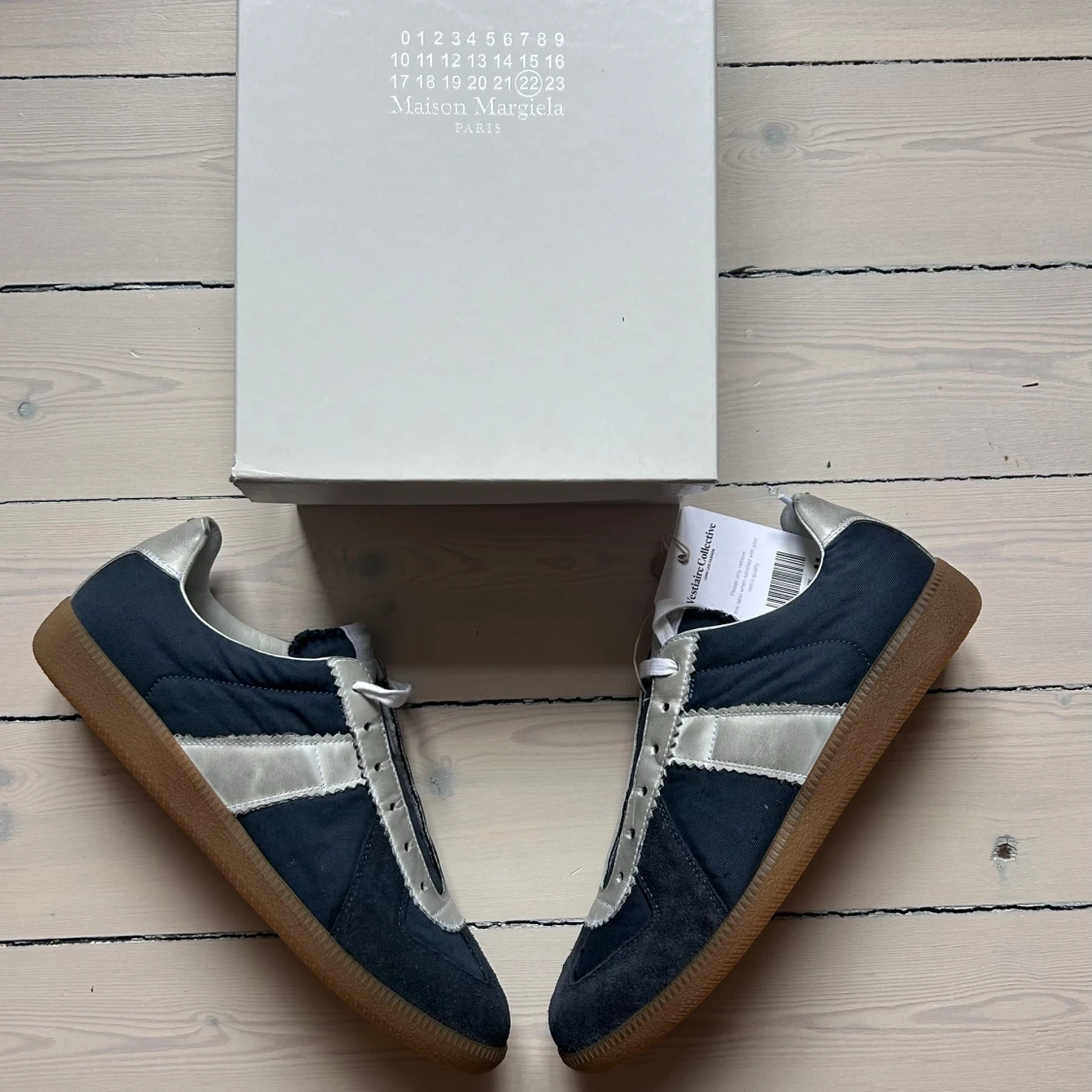 Maison Margiela sneakers i blått och silver