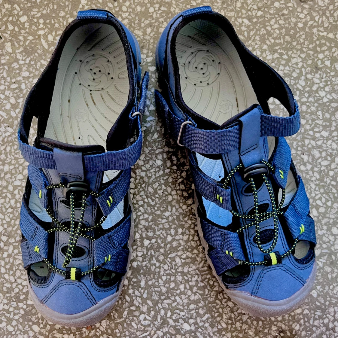 Blå sportiga sandaler med snörning - 1