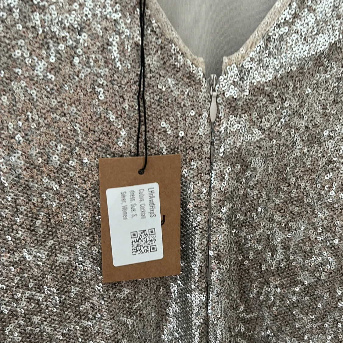 Glittrig silverklänning från Cubus - 3