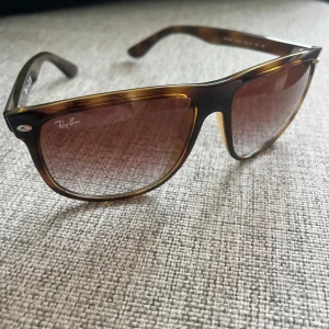 Rayban BF - Rayban BF pris: 1099kr 