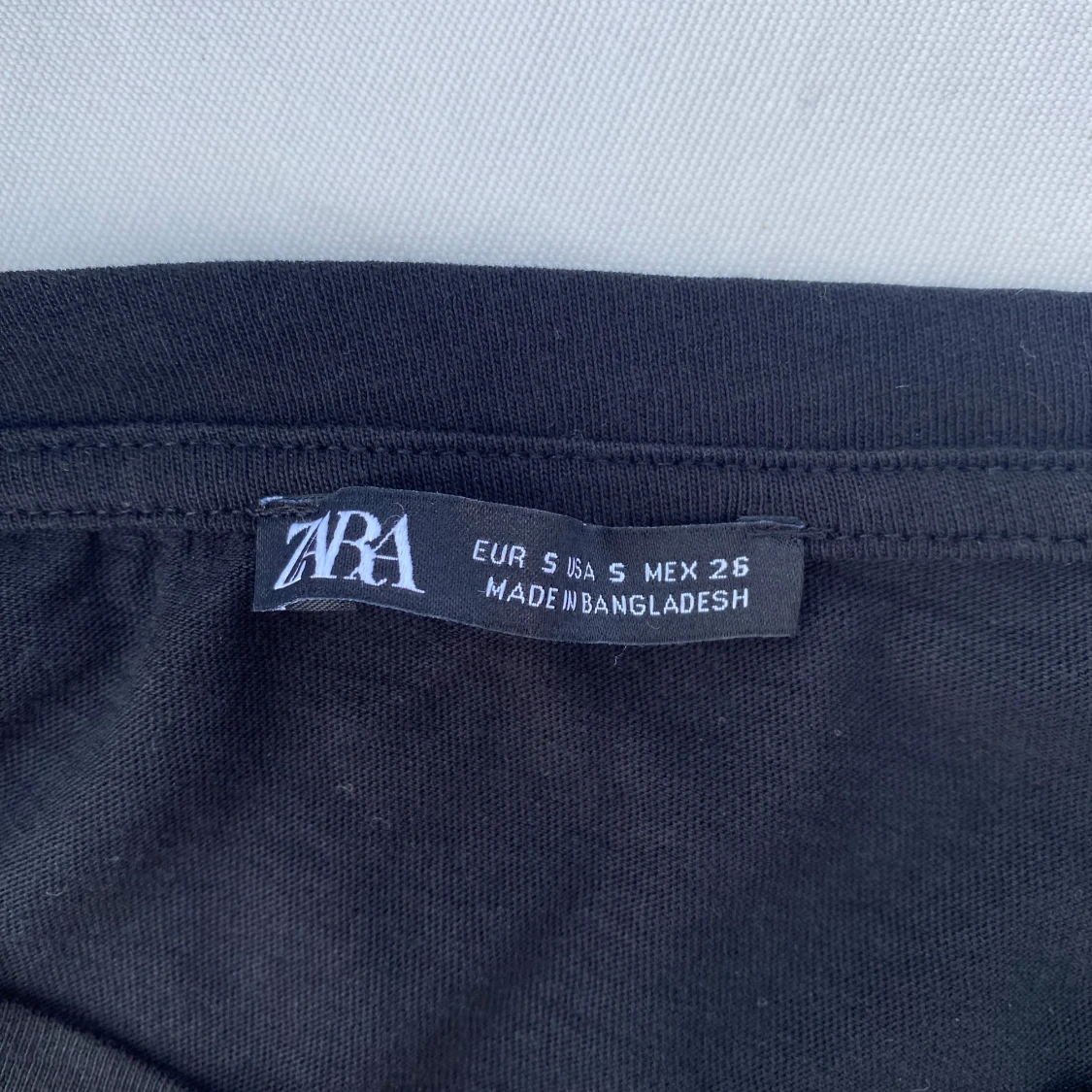 Snygg topp med resor i midjan!!🥰🥰❤️ - 1