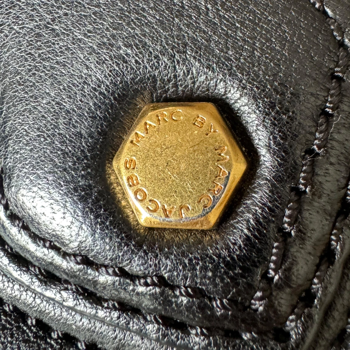 Svart handväska från Marc by Marc Jacobs - 4