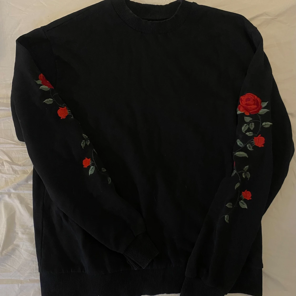 Svart sweatshirt NA-KD