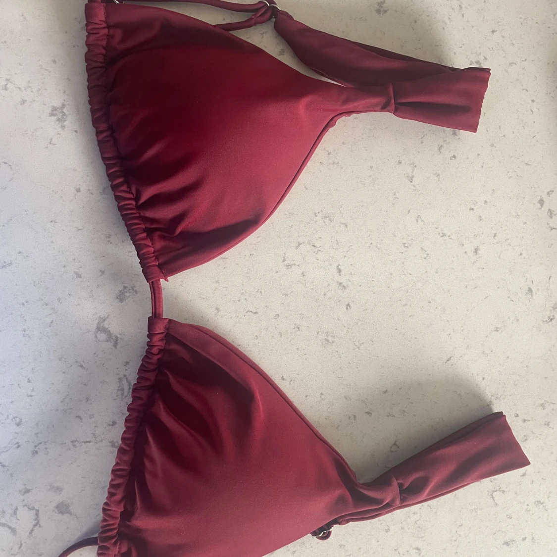 Vinröd bikini med knyt - 1