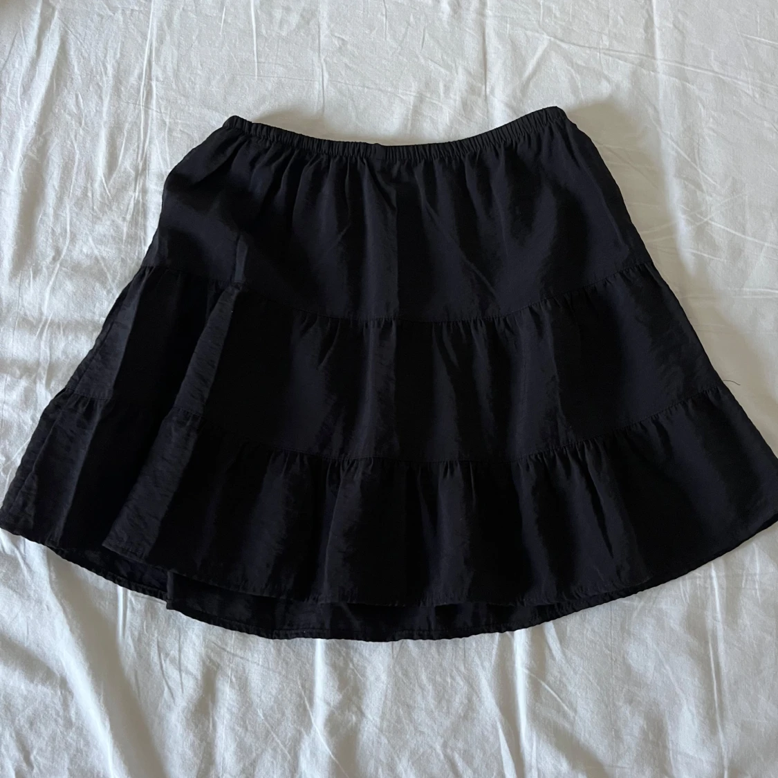 Svart volangkjol - 1