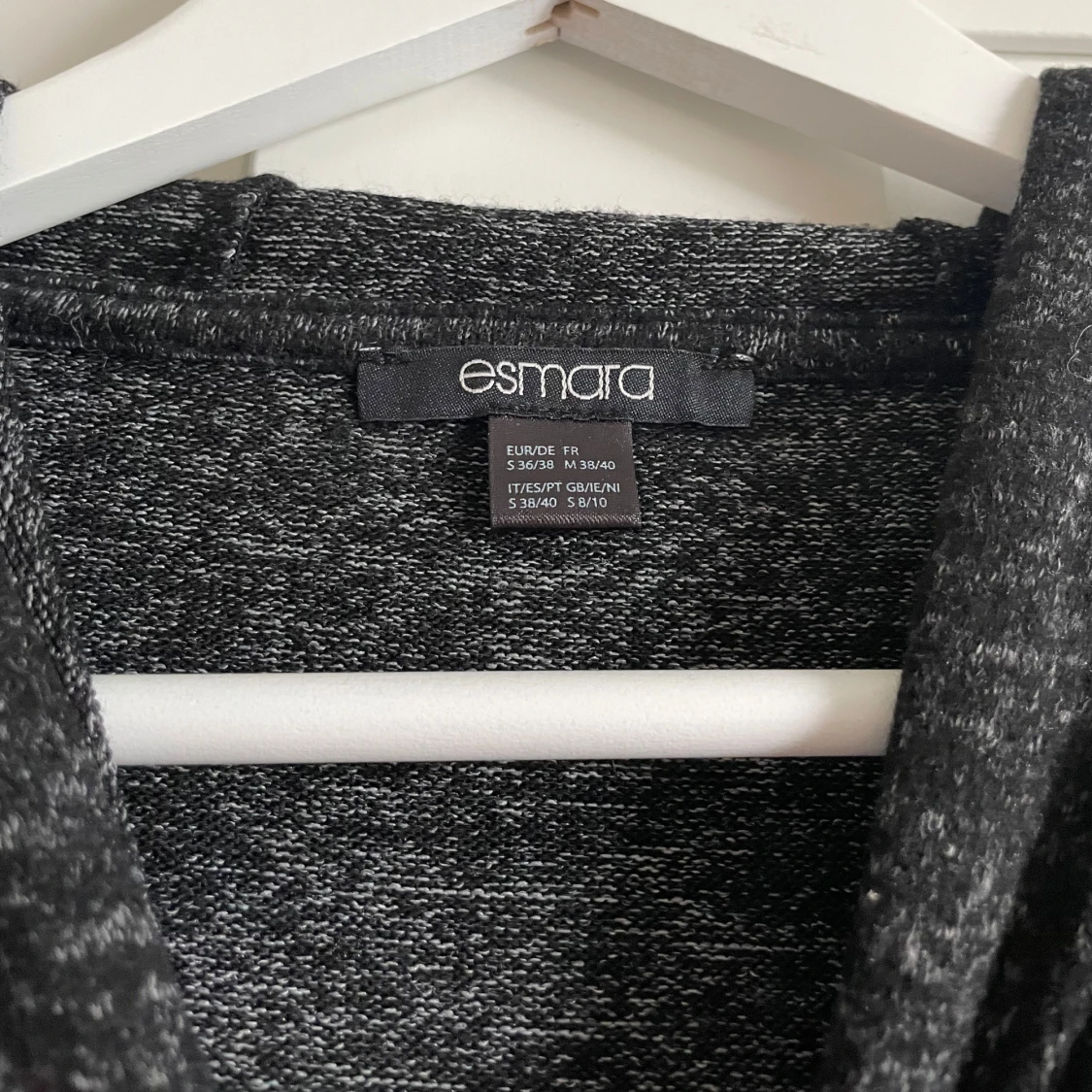 Mörkgrå hoodie från Esmara - 1