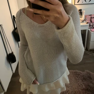 Ljusblå tröja - Ljusblå stickad tröja