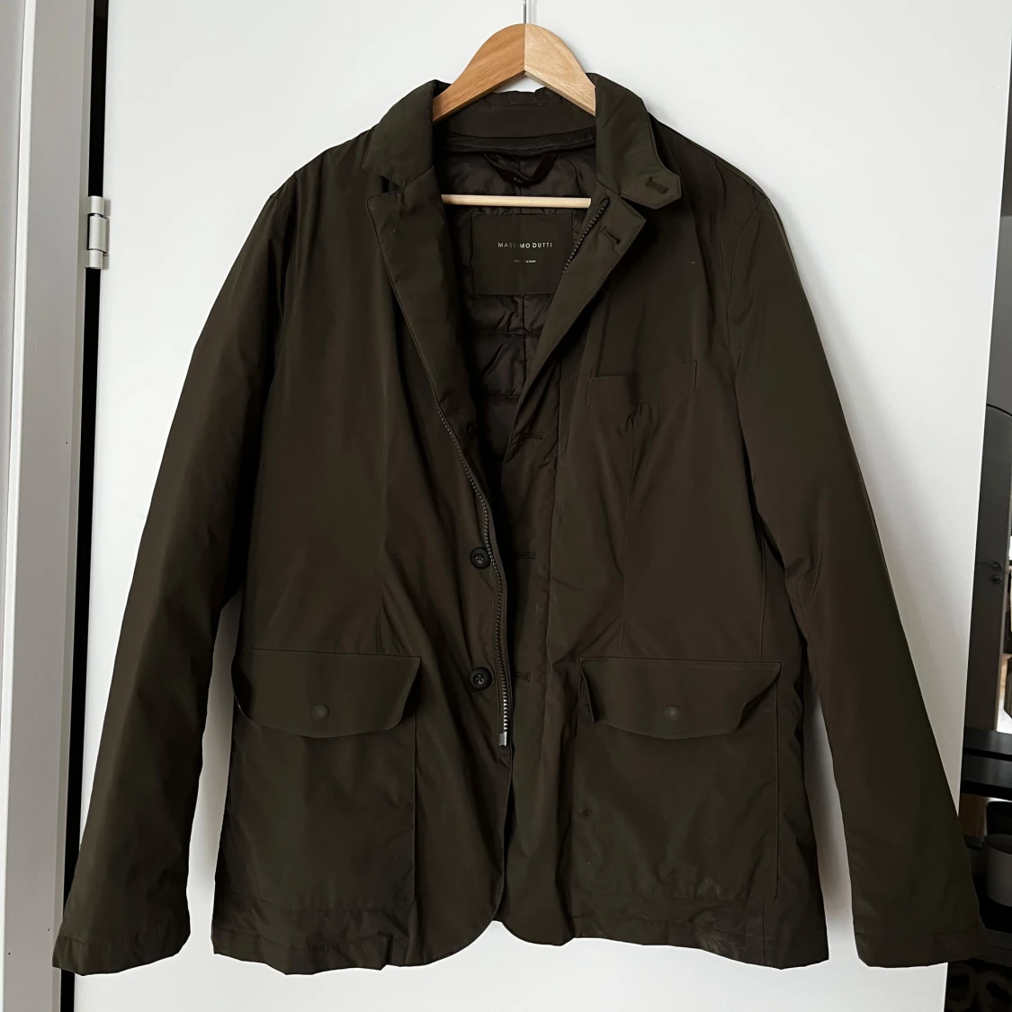 Olivgrön kavajjacka från Massimo Dutti