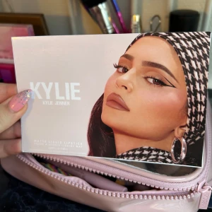 Kylie Jenner lipstick test - Ett test exemplar för färgen ”koko k” 🩷