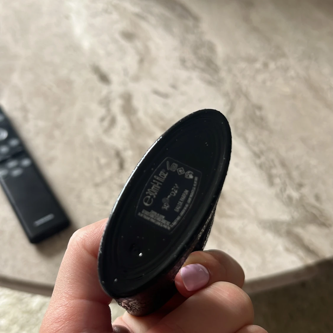 TOM parfymflaska Black Opium Eau de Parfum från Yves Saint Laurent - 2