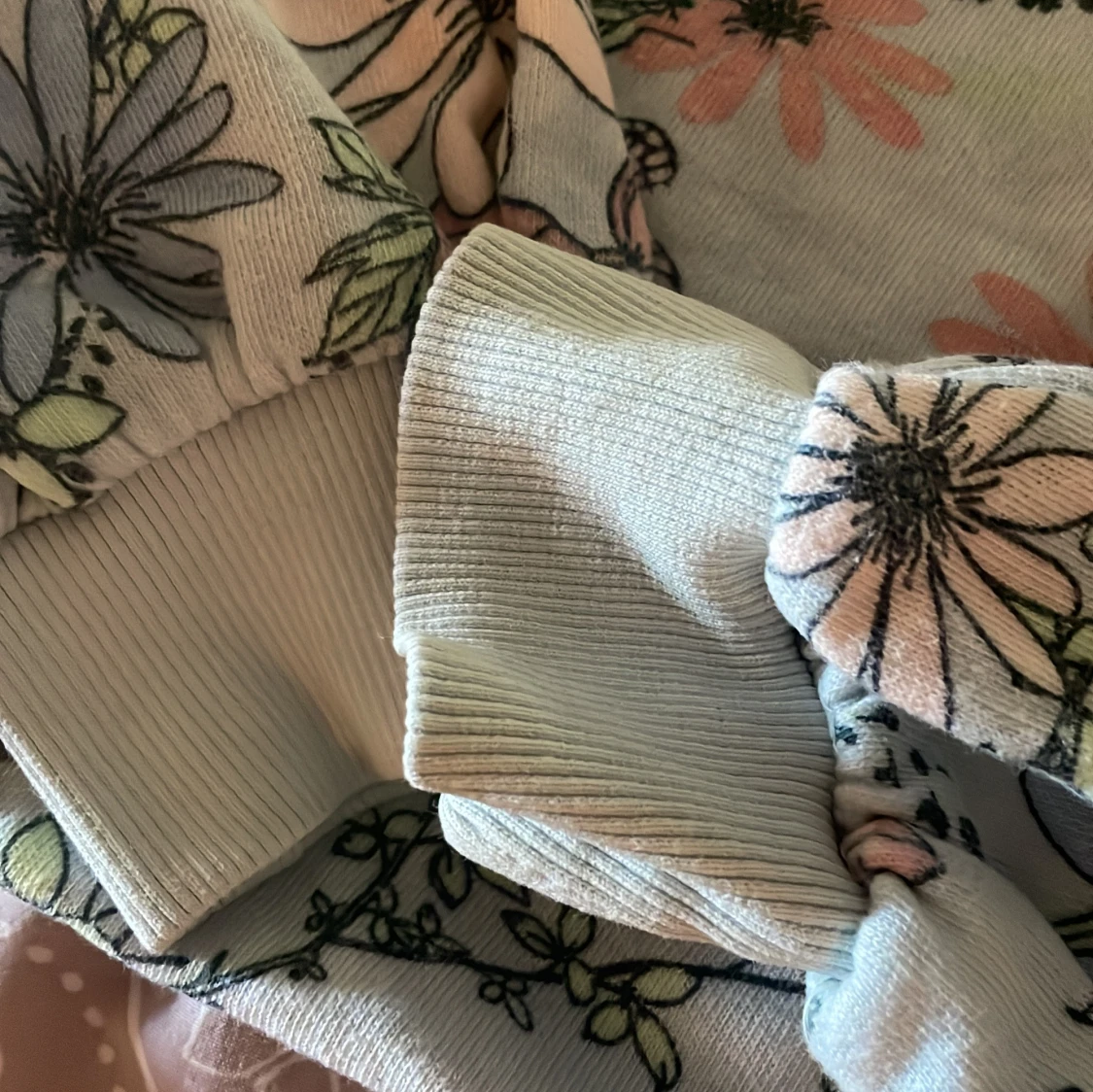 Magtröja Blommig hoodie från Ellos - 3