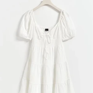 Söt klänning! - Jätte fin sommarklänning från Gina tricot!💕 strlk xs🙈 säljer då den ej används🤞