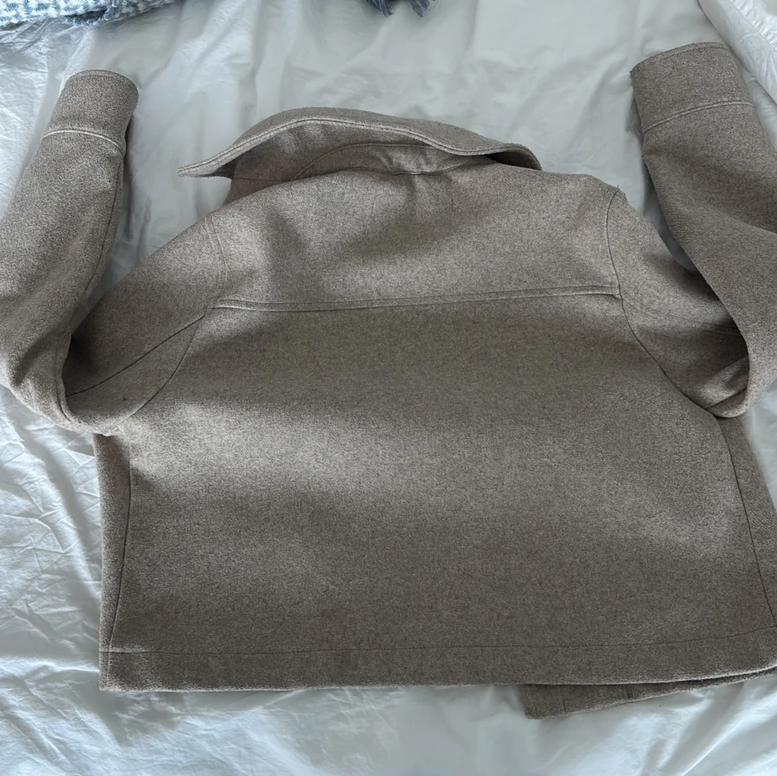Beige kort kappa från ZARA - 1