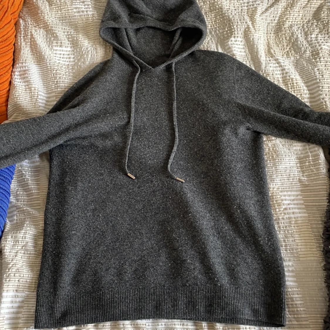 Mörkgrå Kashmir hoodie