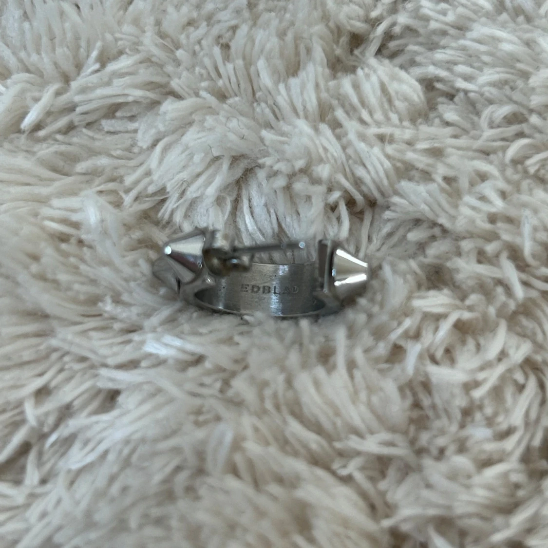 Peak earrings från Edblad - 3