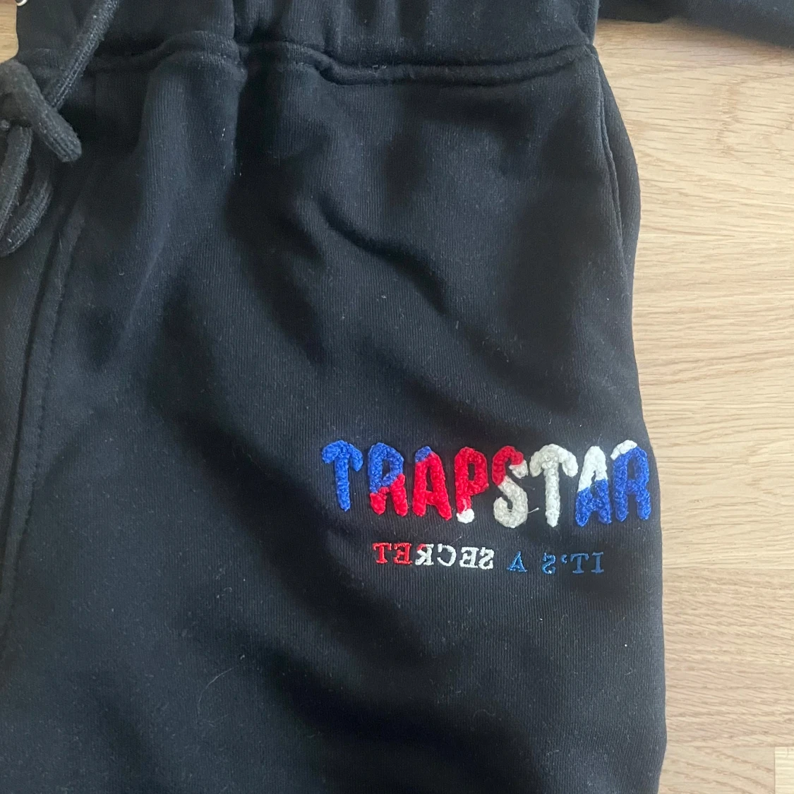 Trapstar set + en tshirt  - 1