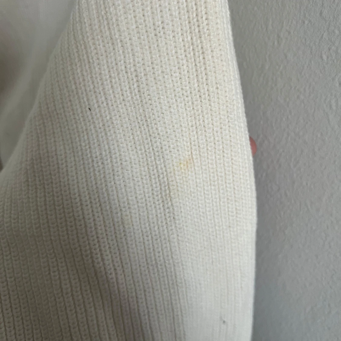 Vit ribbad kofta med knappar - 2