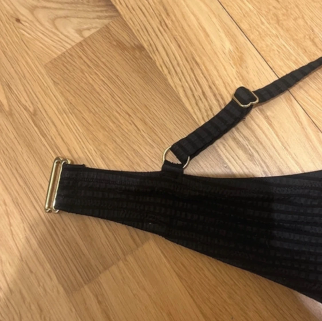 Svart ribbad bikiniöverdel från H&M - 2