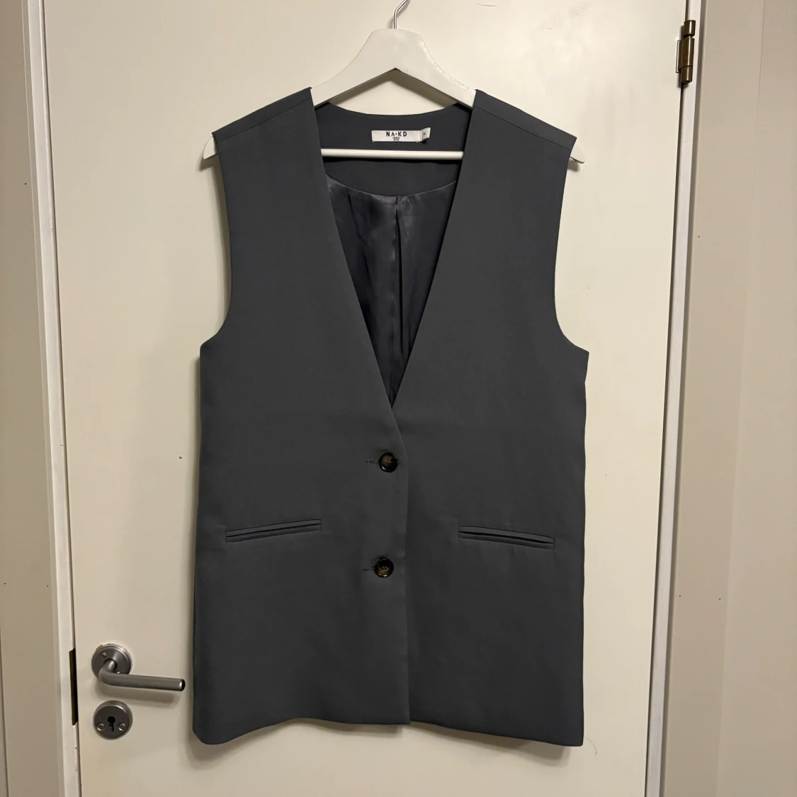 Oversized grå väst från NA-KD