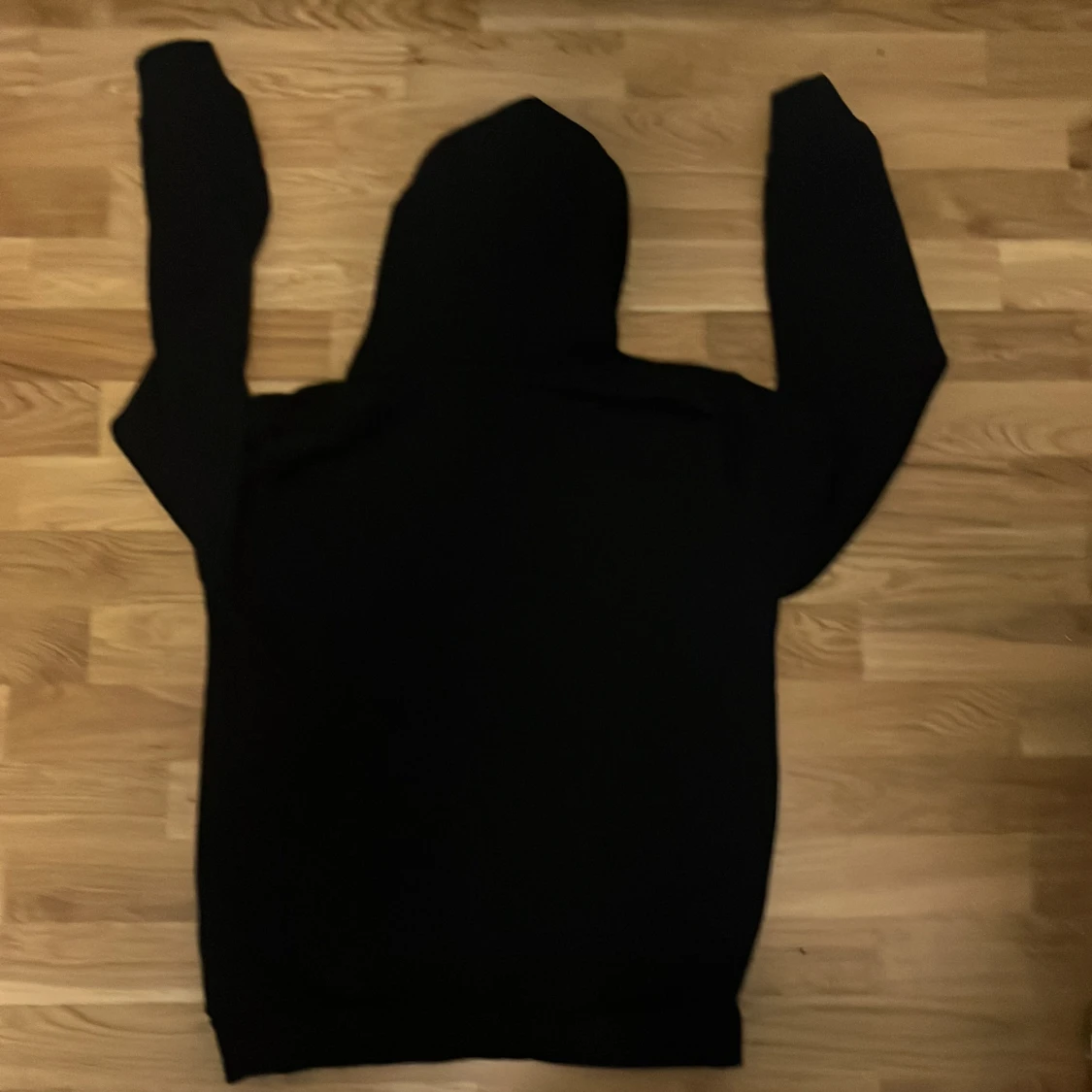 Svart hoodie från Peak Performance - 2