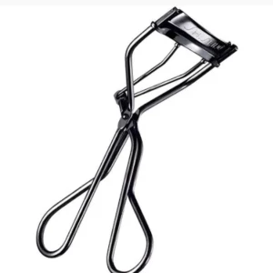 Shiseido ögonfransböjare - Shiseido ögonfransbörjare oanvänd men saknar original förpackning! Nypris 485kr