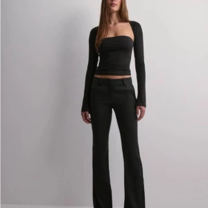 Low waist linen flare pants - Den är i bra skick 