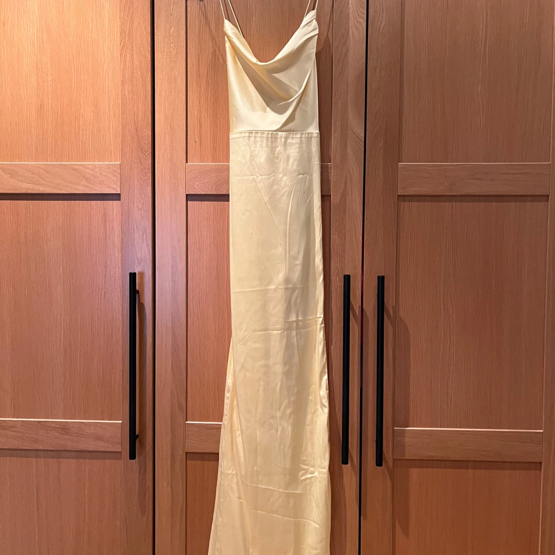 Splitterny gul balklänning💛 - 1