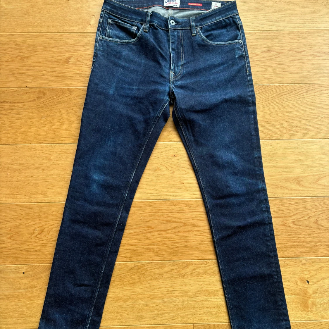 Mörkblå jeansbyxor från Crocker - 2