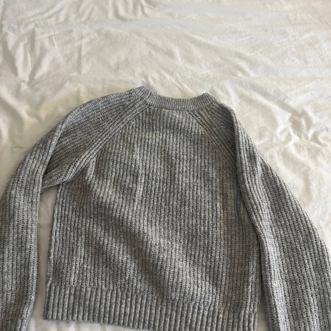 Grå stickad tröja från Lindex - 2
