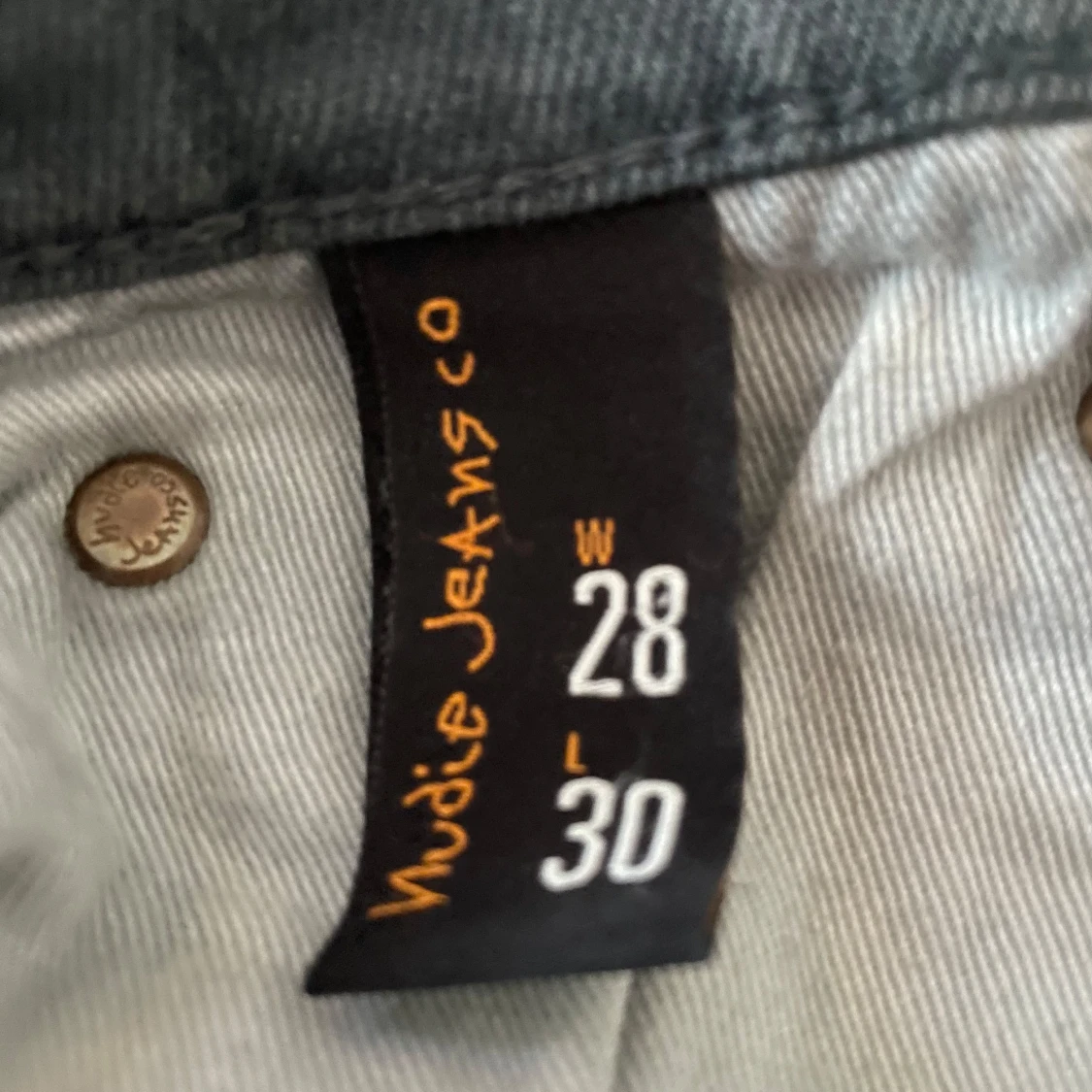 Grå jeans från Nudie Jeans - 3