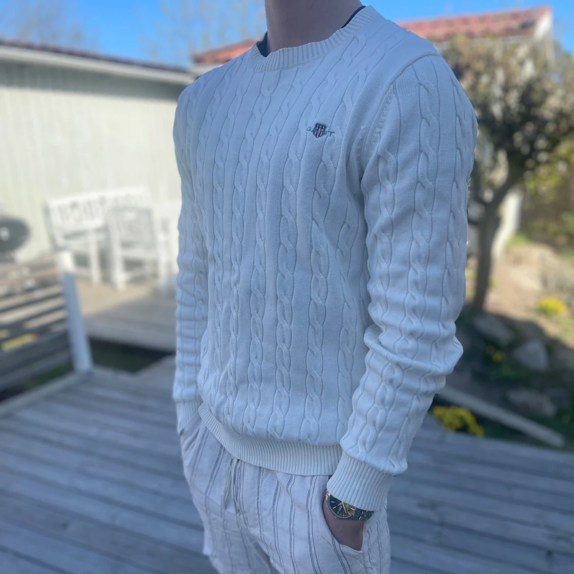 Vit kabelstickad tröja från gant - 1