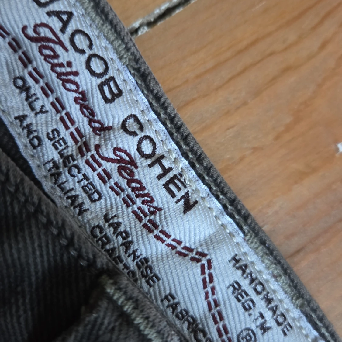 Mörkgrå jeans från Jacob Cohen - 2