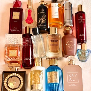 Kayali, Montale, Paris Corner, Lattafa, Khadlaj, Zara, Afnan, Al Rehab mm - Afnan Modest Deux,100 ml: 175 kr AlRehab Rasha,35 ml: 100 kr Montale Arabians Tonka,100 ml: 1000 kr Montale Chocolate Greedy: 650 kr Zara Tobacco,80 ml: 250 kr Lattafa Khamrah,100 ml: 300 kr Zara Sandalwood,80 ml: 250 kr Zara Energetically NewYork,40 ml: 150 kr Zara Moonlight Whisper,100 ml: 200 kr La Fede Brown Choco,100 ml: 350 kr Lolita Lempicka: 300 kr Lattafa Nebras,100 ml: 300 kr Lattafa Ajayeb Dubai,100 ml: 250 kr Paris Corner Qissa Blue,100 ml: 200 kr Kayali Vanilla Coco, 100 ml:1000 kr