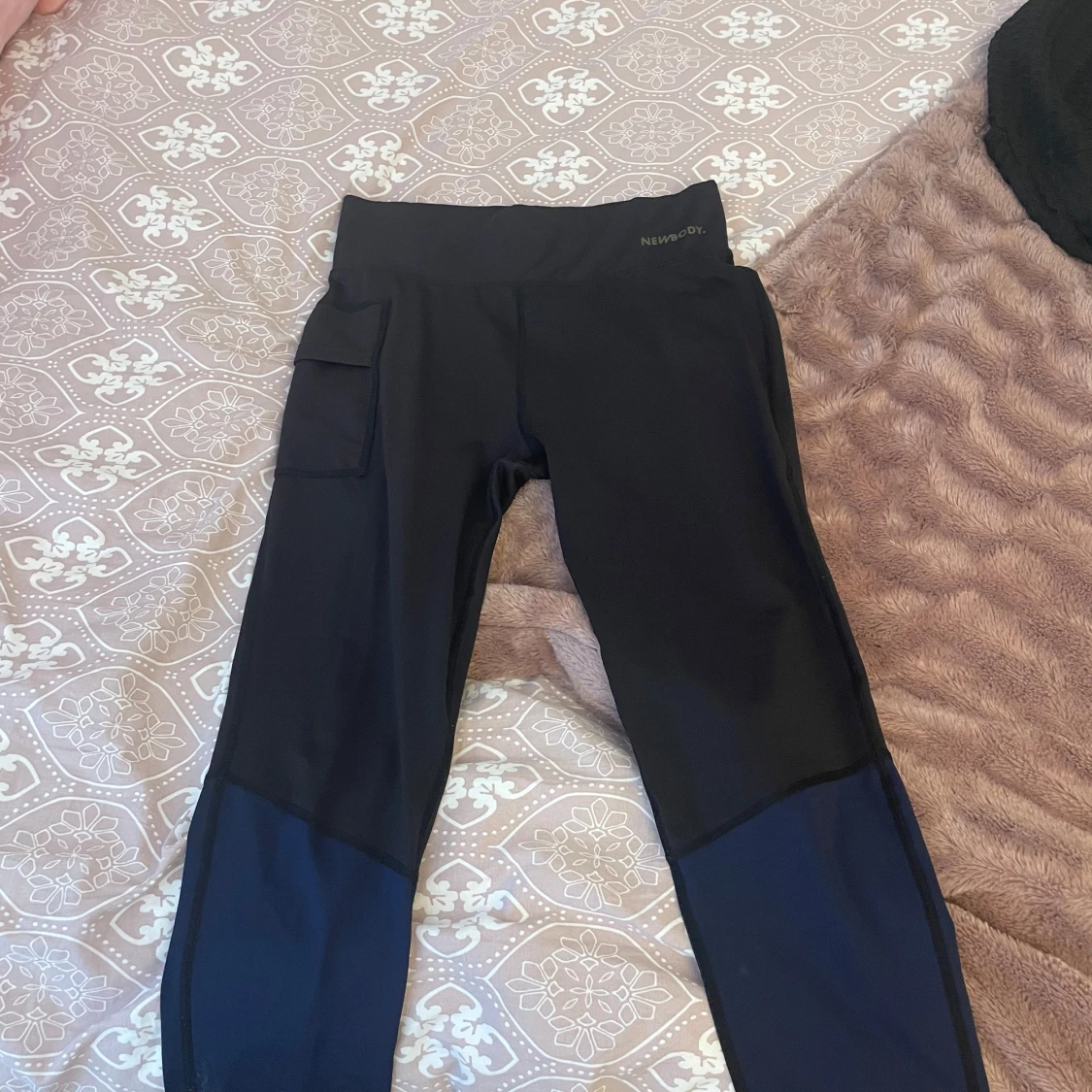 Svarta leggings från Newbody - 3