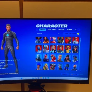 Fortnite konto till salu  - Säljer mitt Fortnite konto för jag har slutat spela Fortnite mycket bra konto och mycket pris värt konto dm mig om ni vill ha info om kontot obs går ej först 