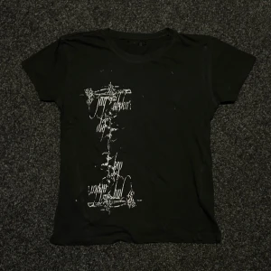Custom Cybersigilism Tshirt ”jag älskar dig” - Size:S - fabric paint