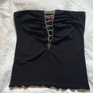 Snygg topp - Jätte snygg topp med detaljer😊