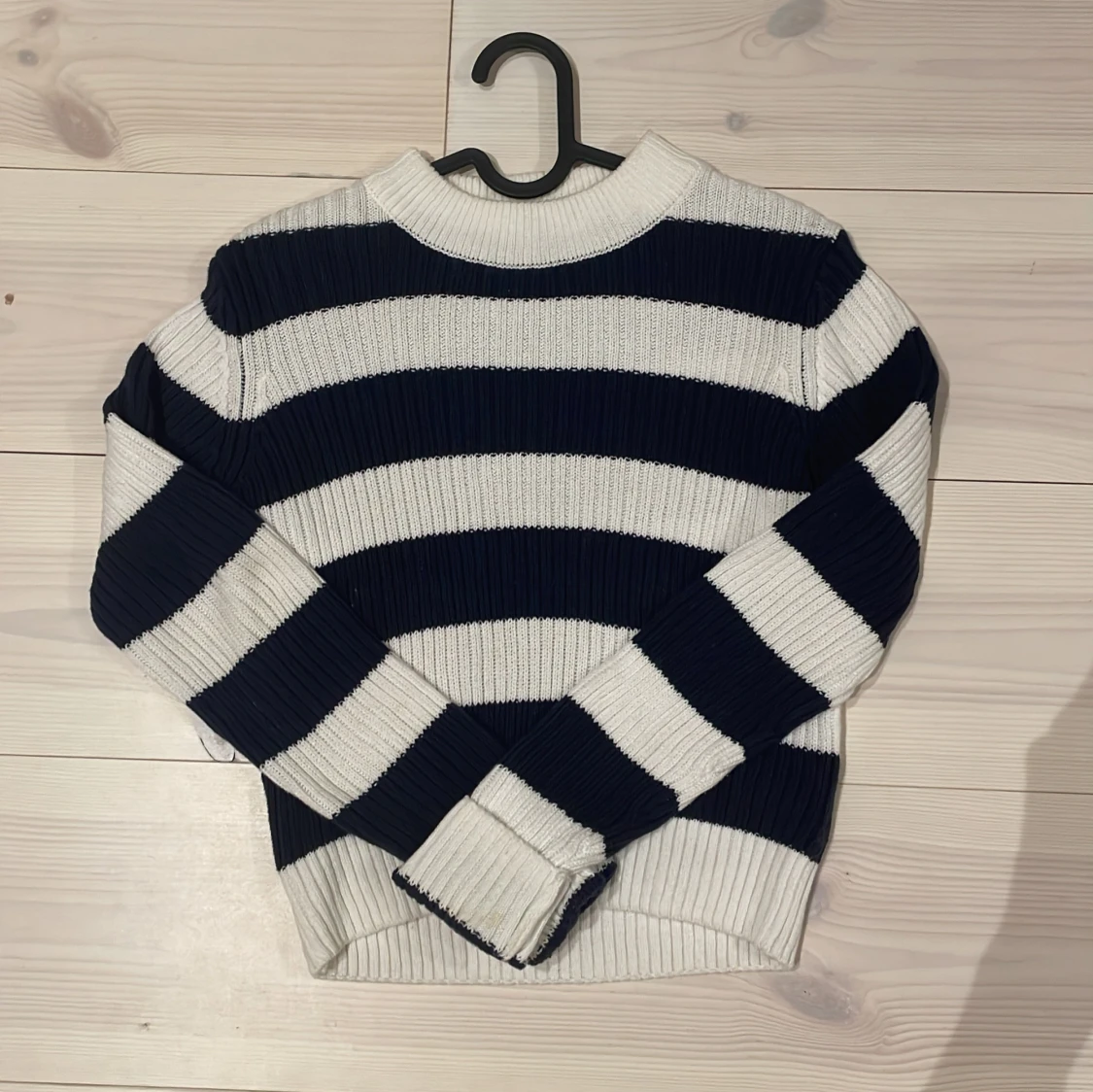 Randig stickad tröja från 157