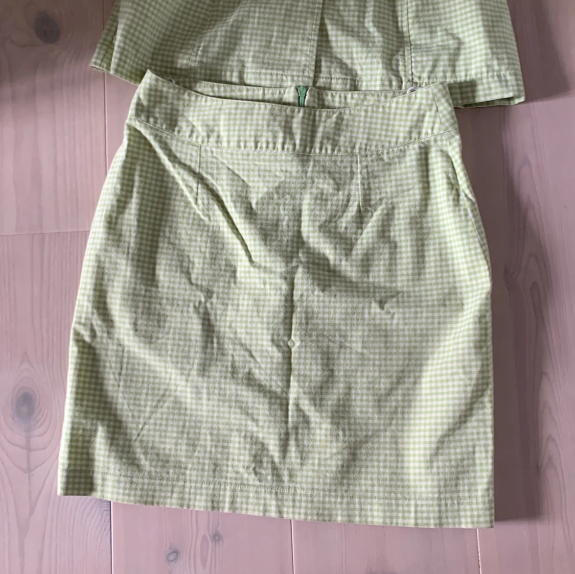 Grön rutig kavaj och kjol från Flash - 2