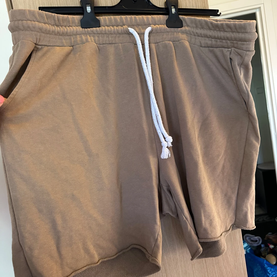 Beige mjuka shorts med snörning strl: XL