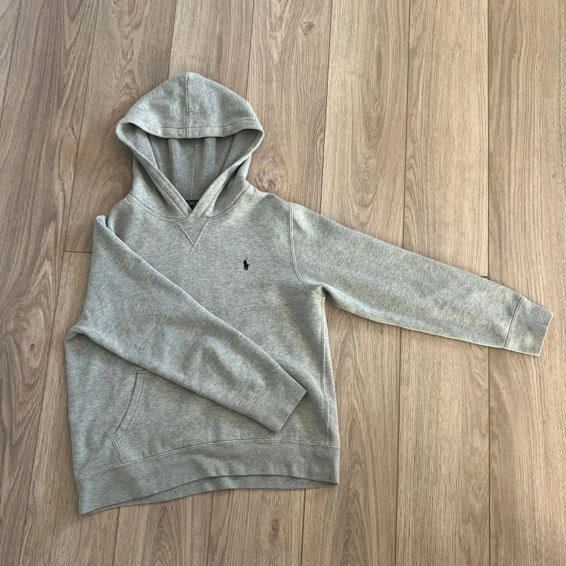Grå hoodie från Polo Ralph Lauren