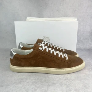 Oliver Cabell ”Ava” sneaker - – Condition: 10/10 - brand new  – What is included: Box