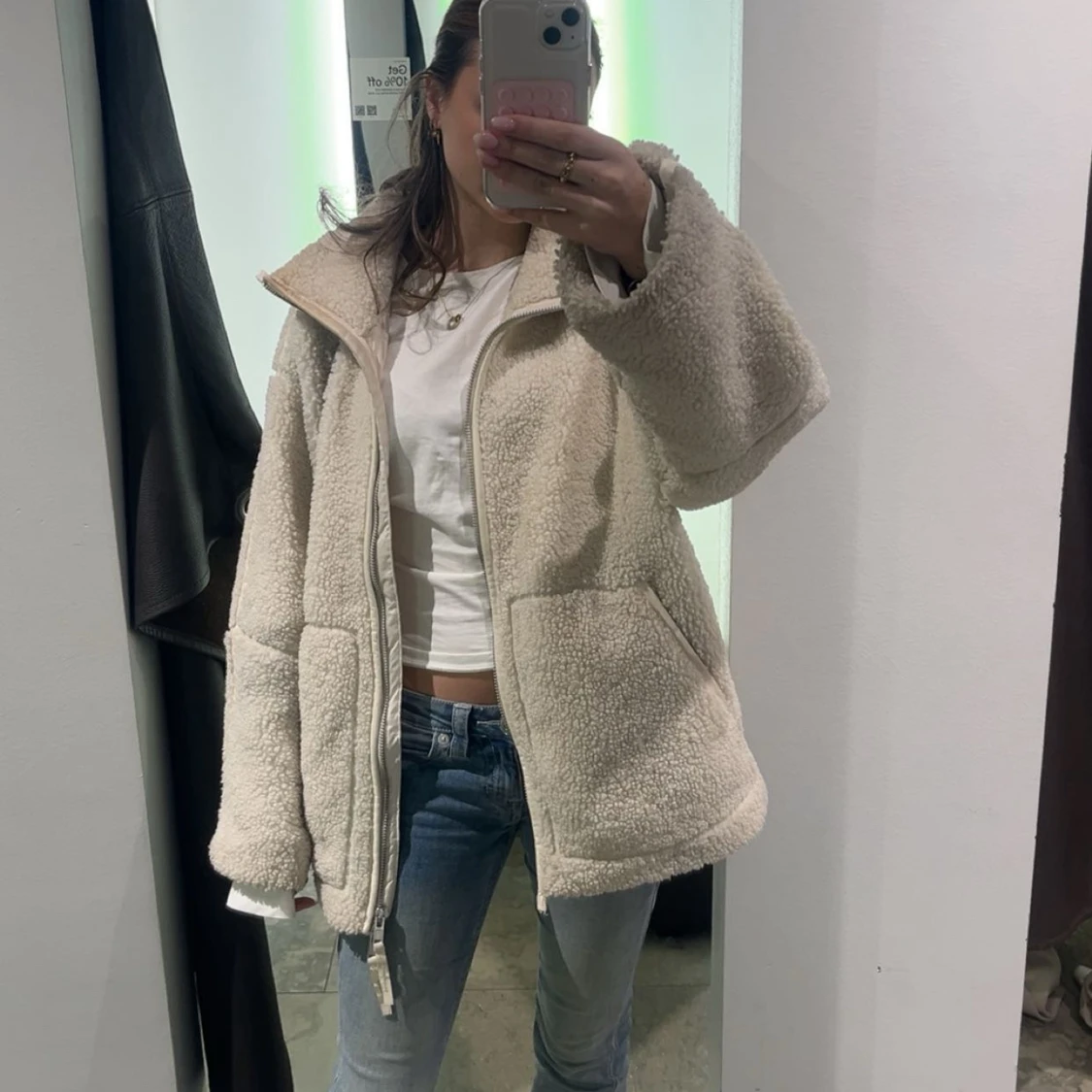 Beige teddyjacka med dragkedja