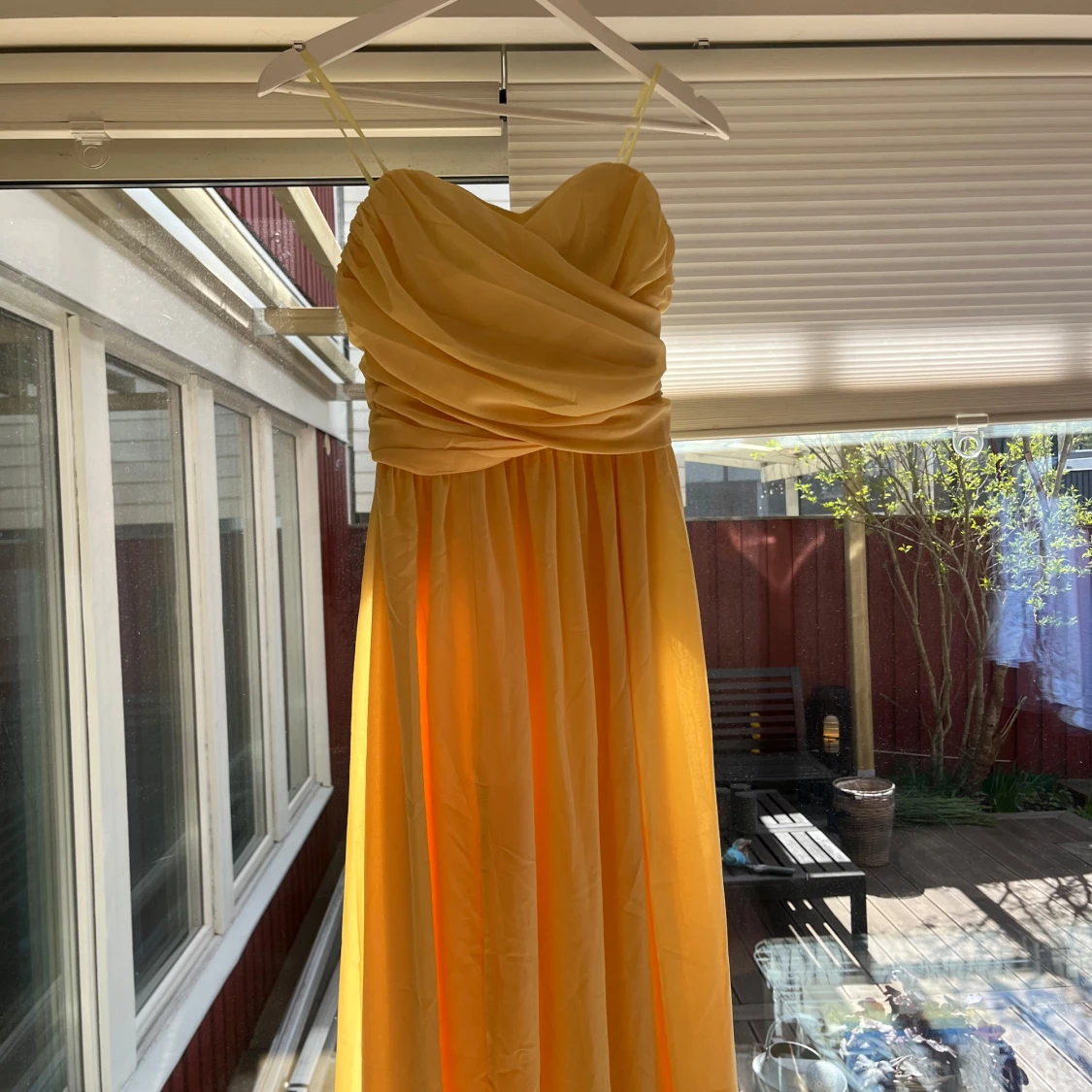Gul långklänning från LuLu's - 1