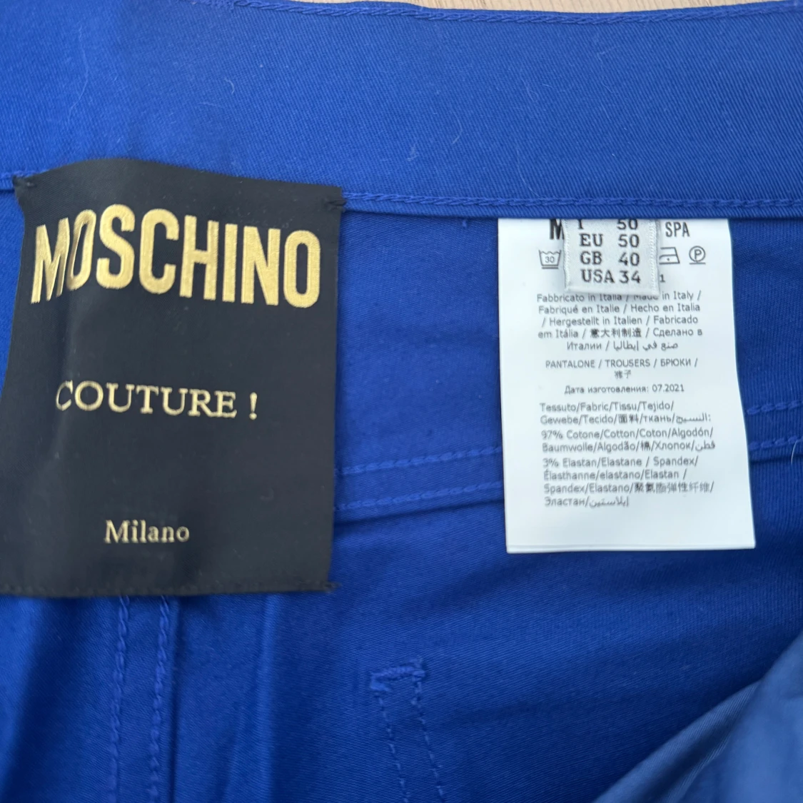 Blå byxor från Moschino  - 3